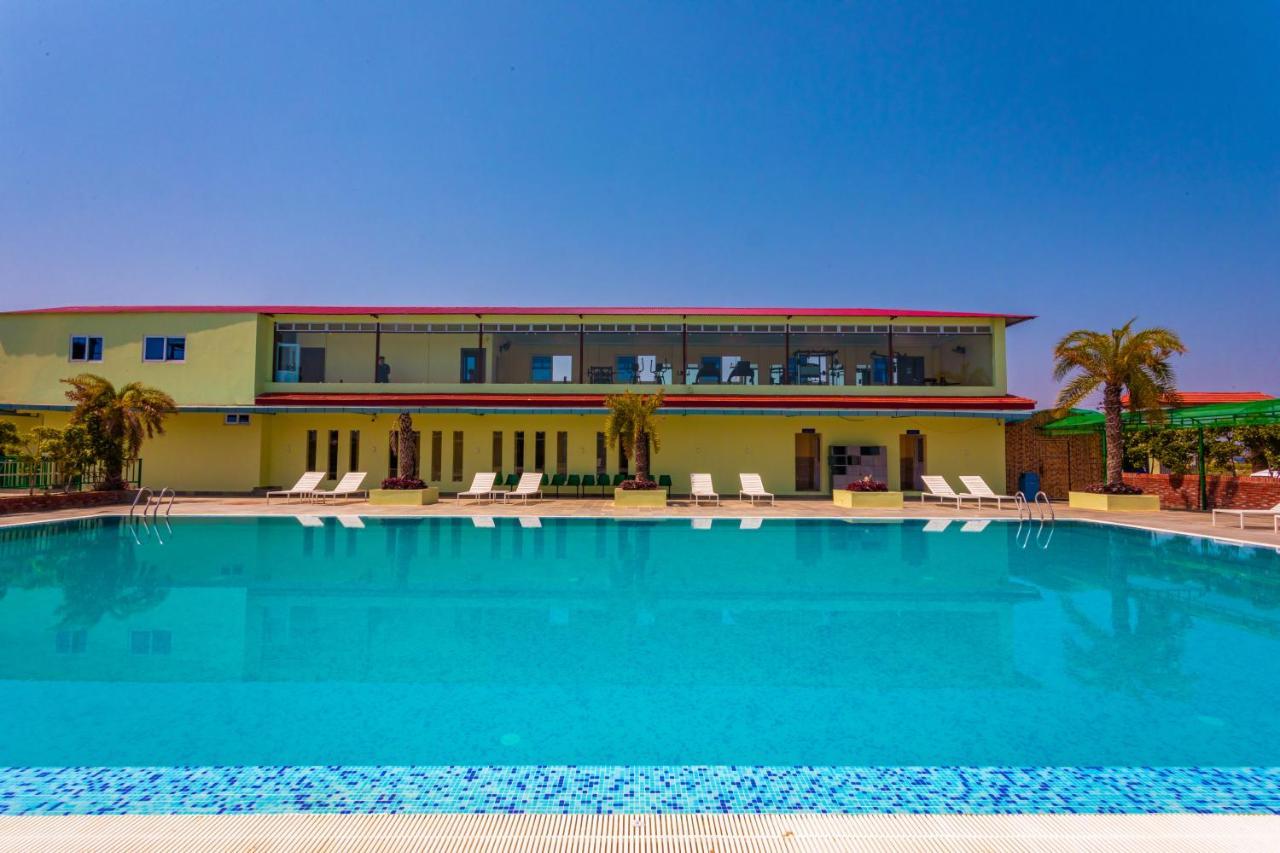 Lumbini Green Resort Bhagwanpur Exteriör bild