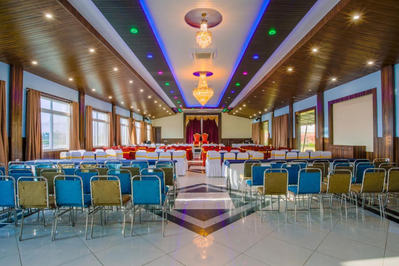 Lumbini Green Resort Bhagwanpur Exteriör bild